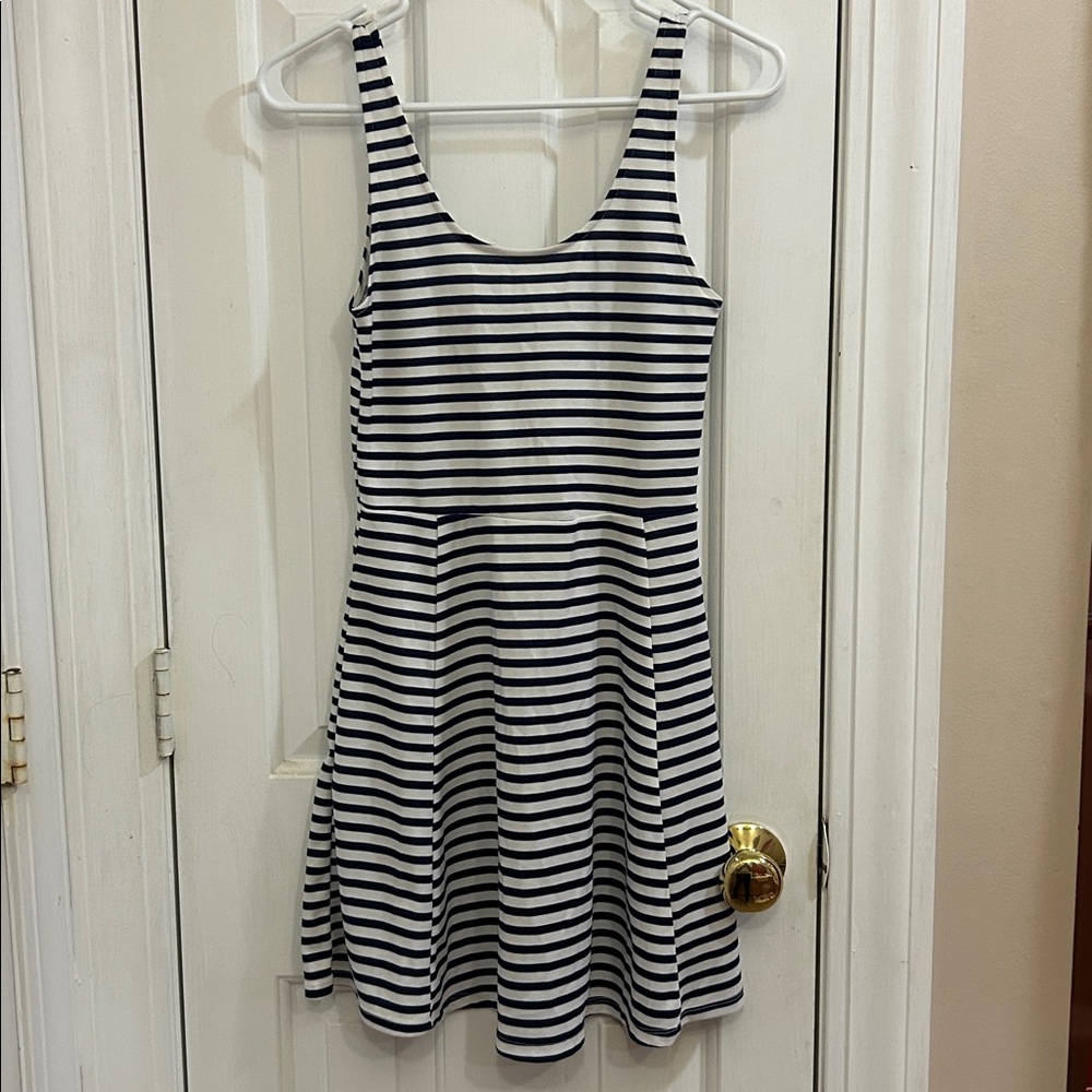 H&M Divided Womens 4 Blue and White Striped Dress